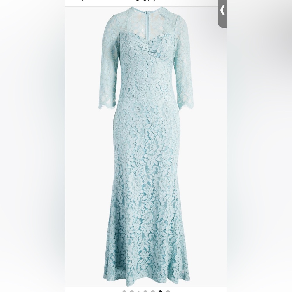 Gorgeous, Vintage Style Floral Lace Trumpet Gown - Picture 6 of 6